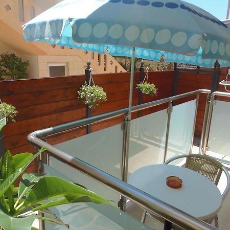 Angelica Studios And Apartments Agia Marina 외부 사진