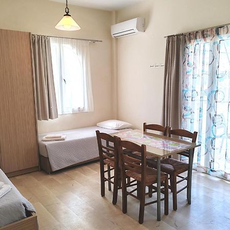 Angelica Studios And Apartments Agia Marina 외부 사진